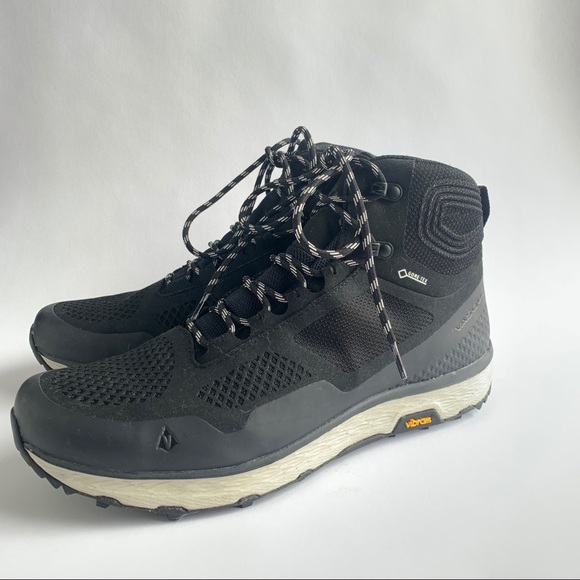 Vasque gore-Tex black hiking boots size 11.5 EUC - Picture 4 of 7